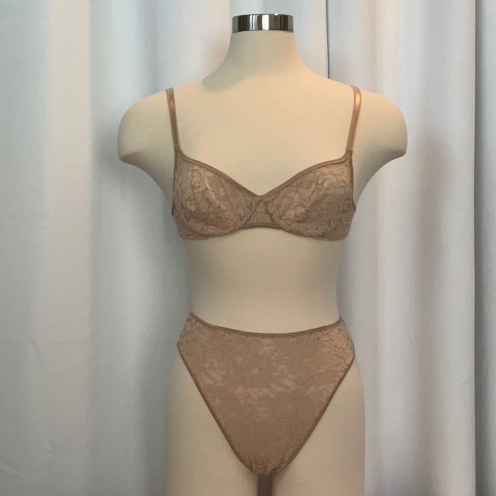 Victoria's Secret Tan Stretch Lace Underwire Bra Set Size 34A Panties Size L